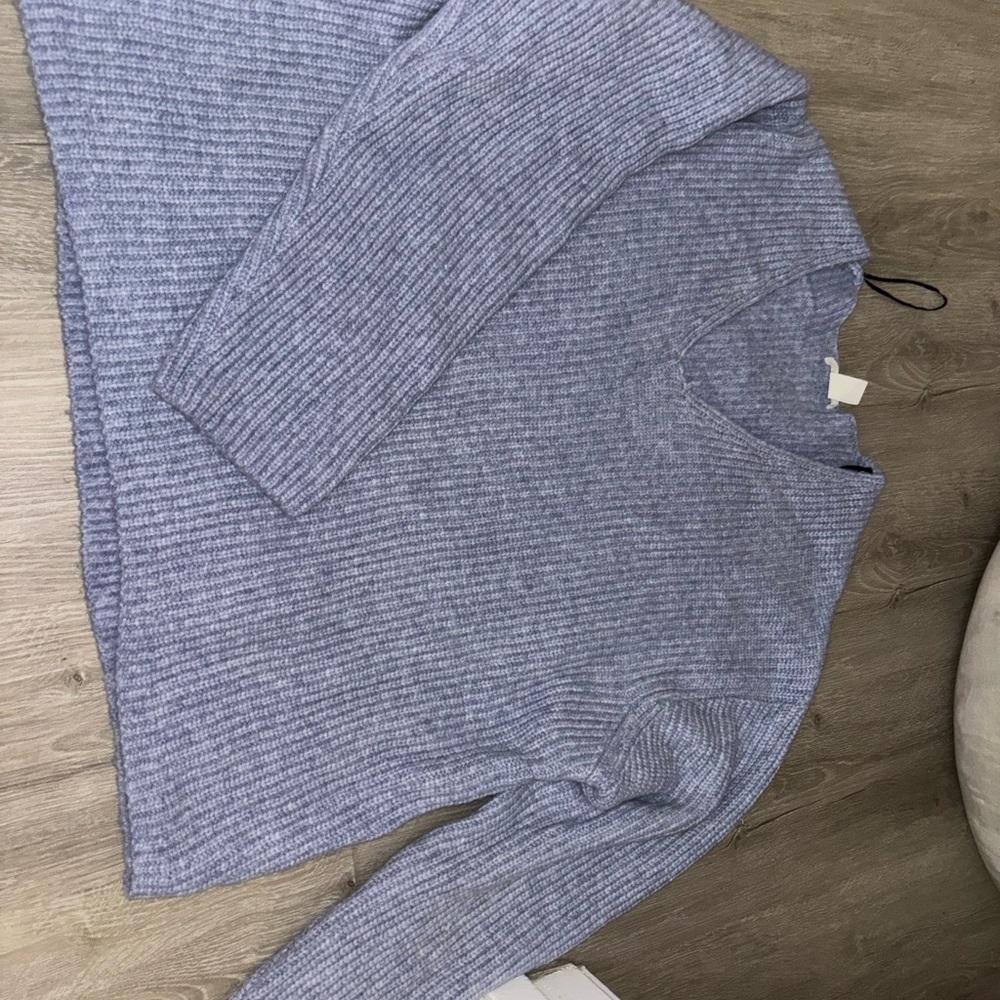 h&m blue sweater